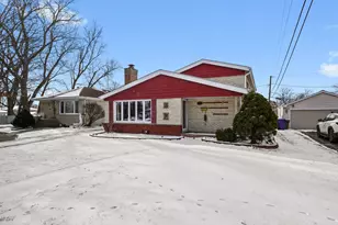 9016 S 48th Ct, Oak Lawn, IL 60453 - Photo 1