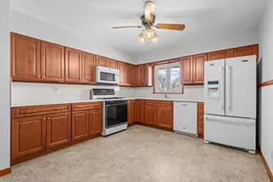 29 W Oak St, Piper City, IL 60959 - Photo 5