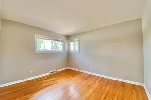 55 E Craig Dr, Chicago Heights, IL 60411 - Photo 9