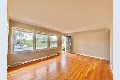 55 E Craig Drive, Chicago Heights, IL 60411 - Photo 3