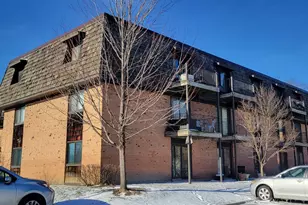 1 Oak Creek Dr, Buffalo Grove, IL 60089 - Photo 13