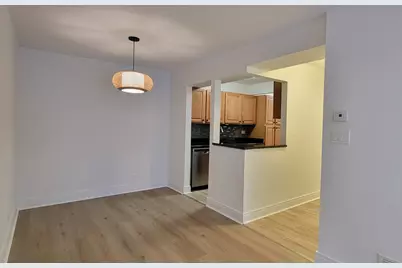 1 Oak Creek Drive #1308, Buffalo Grove, IL 60089 - Photo 7