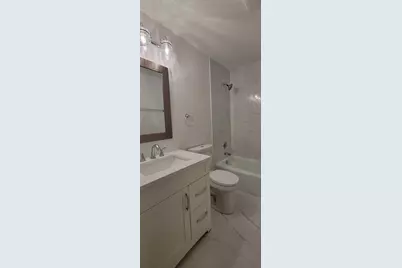 1 Oak Creek Drive #1308, Buffalo Grove, IL 60089 - Photo 11