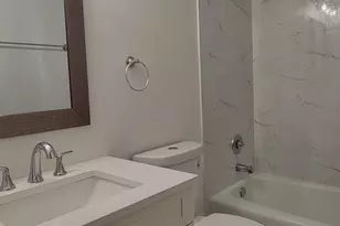 1 Oak Creek Dr, Buffalo Grove, IL 60089 - Photo 11