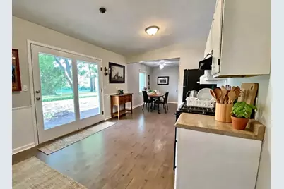 317 E Schaumburg Road, Streamwood, IL 60107 - Photo 5