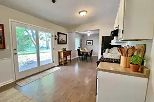 317 E Schaumburg Rd, Streamwood, IL 60107 - Photo 5