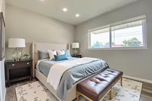 317 E Schaumburg Rd, Streamwood, IL 60107 - Photo 11