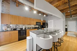 375 W Erie St, Chicago, IL 60654 - Photo 7