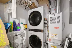 375 W Erie St, Chicago, IL 60654 - Photo 13