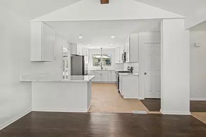 507 Northgate Road, Lindenhurst, IL 60046 - Photo 9