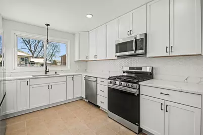 507 Northgate Road, Lindenhurst, IL 60046 - Photo 11