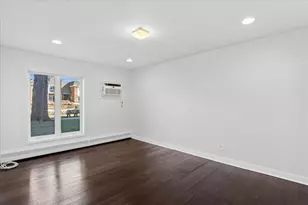 3913 Saratoga Ave, Downers Grove, IL 60515 - Photo 9