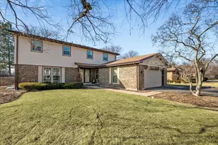 930 King Richards Ct, Deerfield, IL 60015 - Photo 1