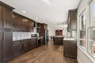 930 King Richards Ct, Deerfield, IL 60015 - Photo 5