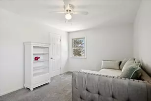 930 King Richards Ct, Deerfield, IL 60015 - Photo 19