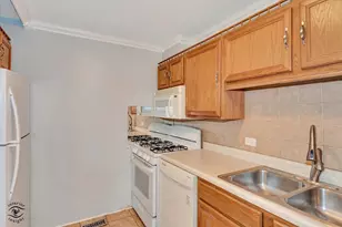 5251 W 157th St, Oak Forest, IL 60452 - Photo 11