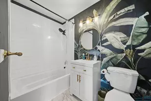 6301 N Sheridan Rd, Chicago, IL 60660 - Photo 9