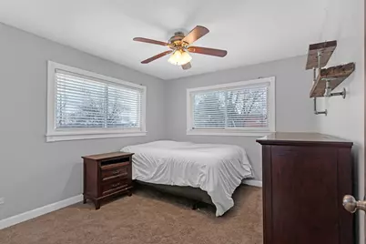 605 Tanglewood Drive, Streamwood, IL 60107 - Photo 17