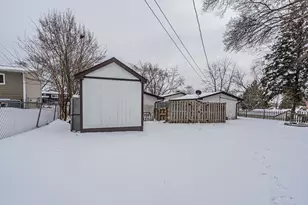 605 Tanglewood Dr, Streamwood, IL 60107 - Photo 21