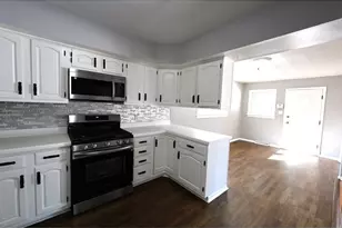 24 166th Pl, Calumet City, IL 60409 - Photo 11