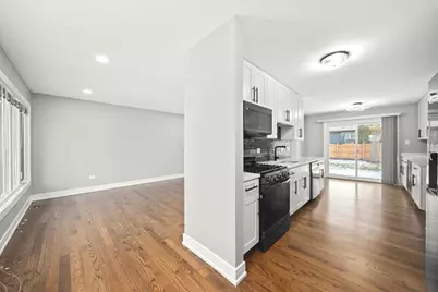 11201 S Deerpath Lane, Palos Hills, IL 60465 - Photo 9