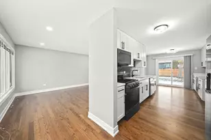 11201 S Deerpath Ln, Palos Hills, IL 60465 - Photo 9