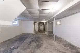 8129 S Cornell Ave, Chicago, IL 60617 - Photo 13