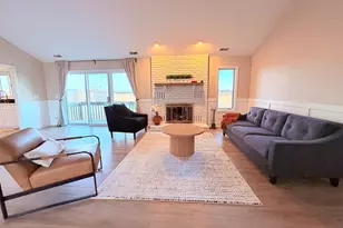 1670 N Douglas Ct, Arlington Heights, IL 60004 - Photo 5