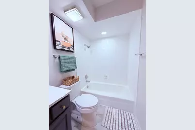 1670 N Douglas Court, Arlington Heights, IL 60004 - Photo 17