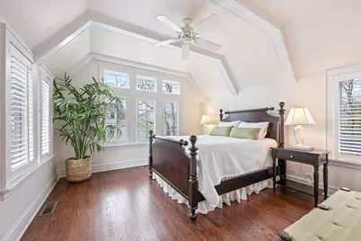 2025 Thornwood Avenue, Wilmette, IL 60091 - Photo 17