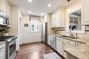 2025 Thornwood Ave, Wilmette, IL 60091 - Photo 9