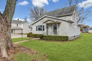 726 E Thompson Ave, Hoopeston, IL 60942 - Photo 3