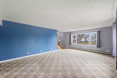 726 E Thompson Avenue, Hoopeston, IL 60942 - Photo 9