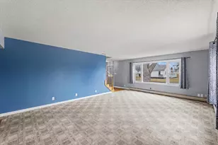 726 E Thompson Ave, Hoopeston, IL 60942 - Photo 9