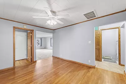 726 E Thompson Avenue, Hoopeston, IL 60942 - Photo 13