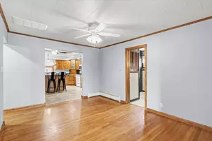 726 E Thompson Ave, Hoopeston, IL 60942 - Photo 11