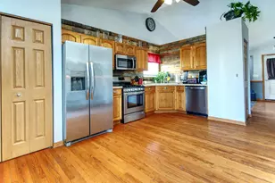 917 Prairie Path Ln, Joliet, IL 60436 - Photo 5