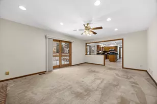 1810 Huntington Rd, Saint Charles, IL 60174 - Photo 17