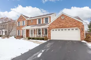 1810 Huntington Rd, Saint Charles, IL 60174 - Photo 3