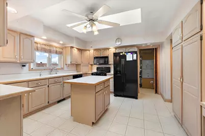 11118 S Natoma Avenue, Worth, IL 60482 - Photo 9