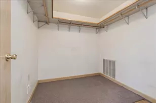 11118 S Natoma Ave, Worth, IL 60482 - Photo 17