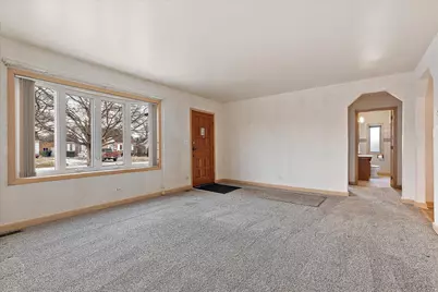 11118 S Natoma Avenue, Worth, IL 60482 - Photo 5