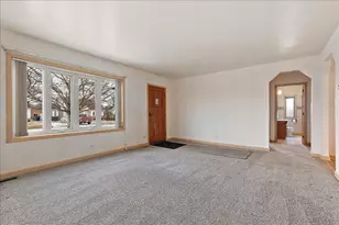 11118 S Natoma Ave, Worth, IL 60482 - Photo 5