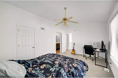 7 Dogwood Court, Lake in the Hills, IL 60156 - Photo 13