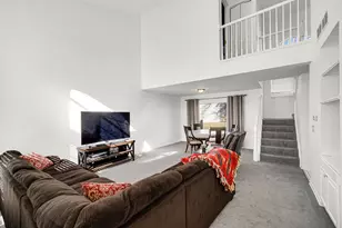 7 Dogwood Ct, Lake in the Hills, IL 60156 - Photo 9