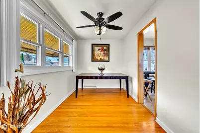 7528 Kenneth Avenue, Skokie, IL 60076 - Photo 9