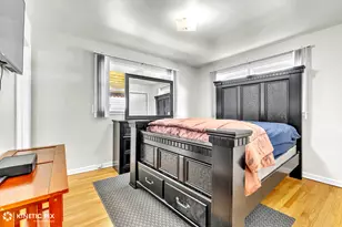 7528 Kenneth Ave, Skokie, IL 60076 - Photo 13