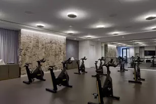 211 N Harbor Dr, Chicago, IL 60601 - Photo 19