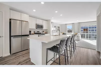 448 Lakeshore Court, Saint Charles, IL 60174 - Photo 3