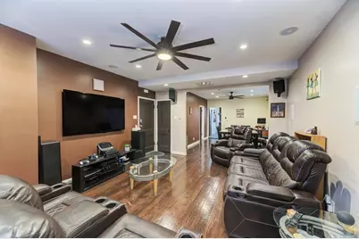 1941 N Harding Avenue, Chicago, IL 60647 - Photo 7